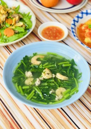 Hình của món Canh Cải Cúc Nấu Tôm Khô Thịt Bằm.