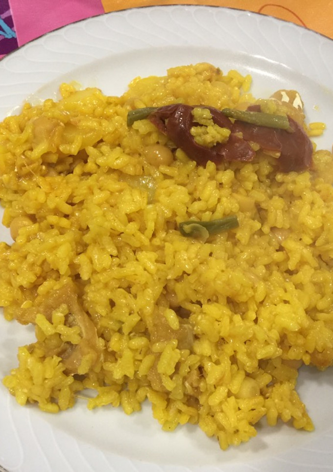 Una foto de Arroz con bacalao y garbanzos
