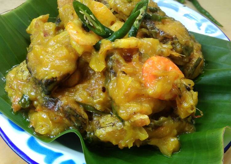 Udang Ikan Tumis Tempoyak