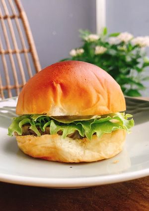 Hình của món Hamburger chay đơn giản.