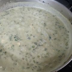 A picture of Methi malai mutter.