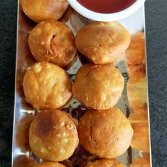 A picture of Lilva Kachori.