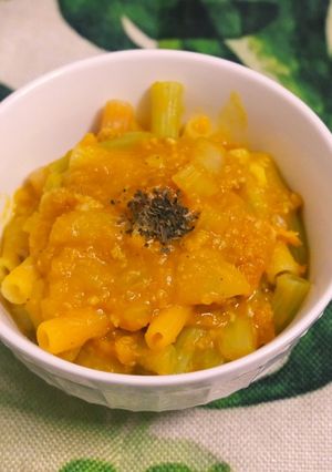 Hình của món Nui sốt bí đỏ thịt băm healthy.