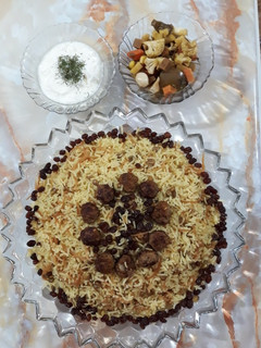 عکسی از دستور عدس پلو زعفرونی