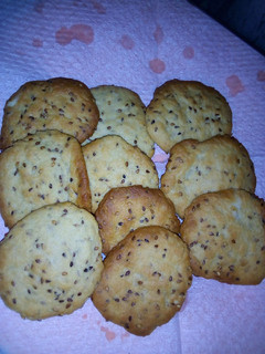 A picture of Honey and simsim cookies(no sugar).