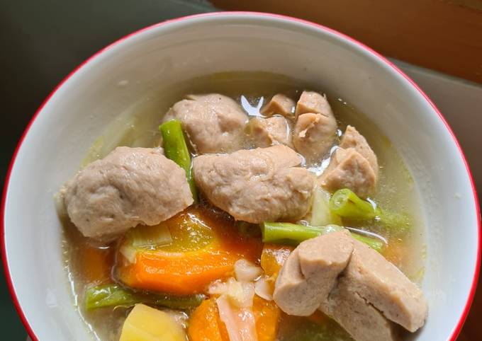 Bagaimana Membuat Sop Bakso yang Menggugah Selera