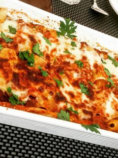 صورة لوصفة كانيلووني باللحم المفروم والموزريلا