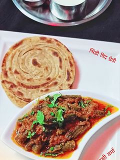 भिंडी विद ग्रेवी (Bhindi with gravy recipe in Hindi) रेसिपी मुख्य फोटो