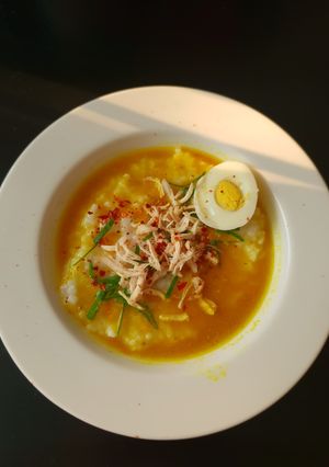 Foto resep Bubur Ayam Kuah Kuning gurih legit