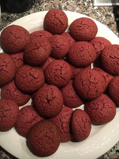 Una foto de Red velvet cookies❤️
