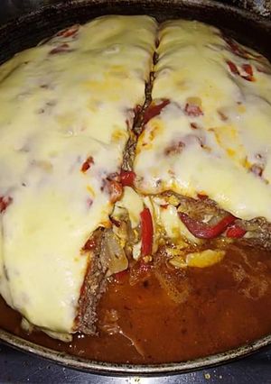 Una foto de Pizza de carne ☺