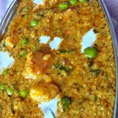A picture of Matar paneer .