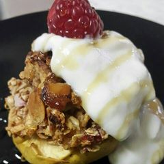 A picture of Raspberry Apple Crumble.
