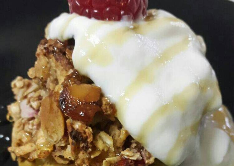 Simple Way to Make Quick Raspberry Apple Crumble