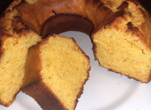 Una foto de Bizcochuelo de Naranja con Cáscara en Licuadora - Bolo de Laranja com Casca de Liquidificador