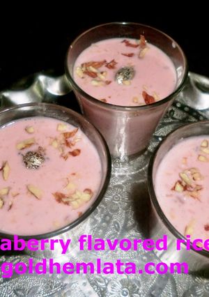 A picture of Strawberry flavored rice kheer recipe.