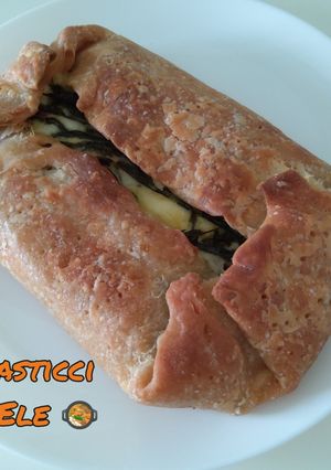 Foto di Strudel salato con asparagi e formaggio