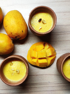 મેંગો મટકા આઈસ્ક્રીમ રેસીપી મુખ્ય ફોટો