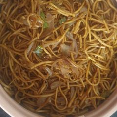 A picture of Veg chinese noodle.