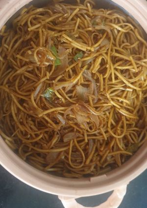 A picture of Veg chinese noodle.