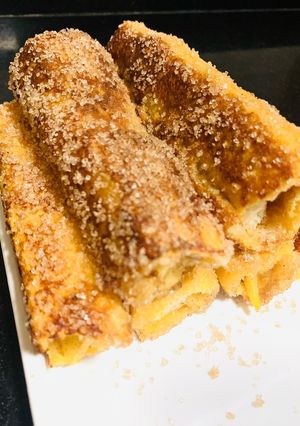 A picture of Apple French roll ups with cinnamon & cream cheese.
