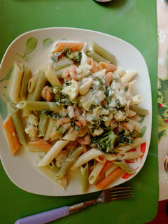 Una foto de Salsa blanca de verduras salteadas