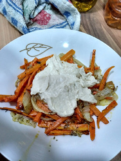 Una foto de Zanahoria al horno con hummus