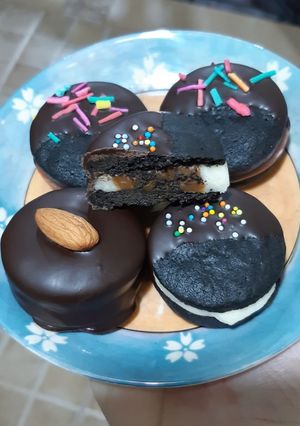 Una foto de Alfajores oreo