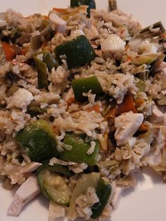 Una foto de Arroz integral meloso pollo, champi y verduras con Thermomix