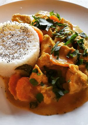 Foto di Riso basmati e pollo al curry con verdure