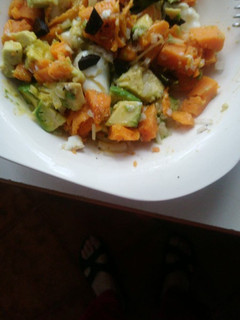 Una foto de Boniato con aguacate y huevo poche