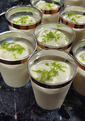 Una foto de Shots de Mousse de Limón súper Cremoso y Fácil
