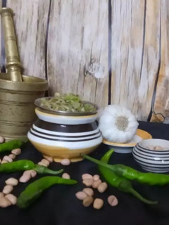 A picture of Maharashtrian Thecha.