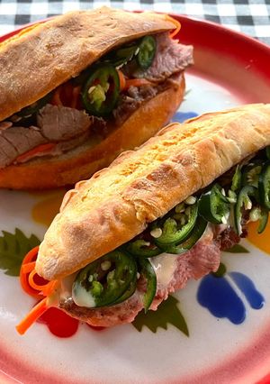 รูปของ Baguette Vietnamese Sandwich🥖🌶️🍅🧄แซนวิชเวียดนาม Banh Mi🥖🌶️EP:ไส้หมูย่าง&แครอทดองพริกสด🌶️