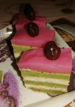 O poză a rețetei Prăjitura purple sky.