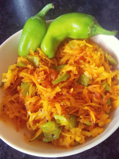 ગાજર મરચાનો સંભારો (Gajar Marcha Sambharo Recipe In Gujarati) રેસીપી મુખ્ય ફોટો