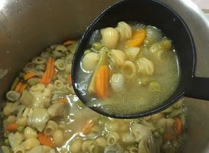 Foto principal de Sopa de tiburones con menestra