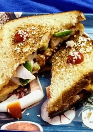 A picture of Sabudana Tikki Chilli Sandwich.