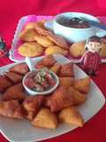 Sopaipilla mapuche con pebre mapuche
