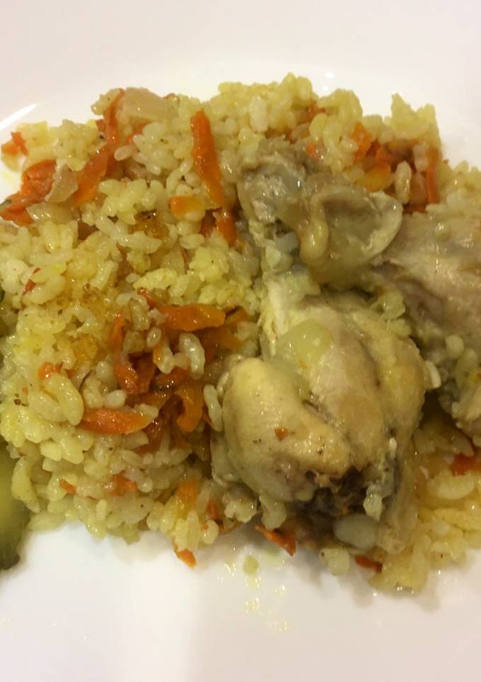 Плов з курячими крилами в мультиварці