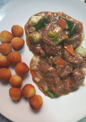 Una foto de Carne en su salsa