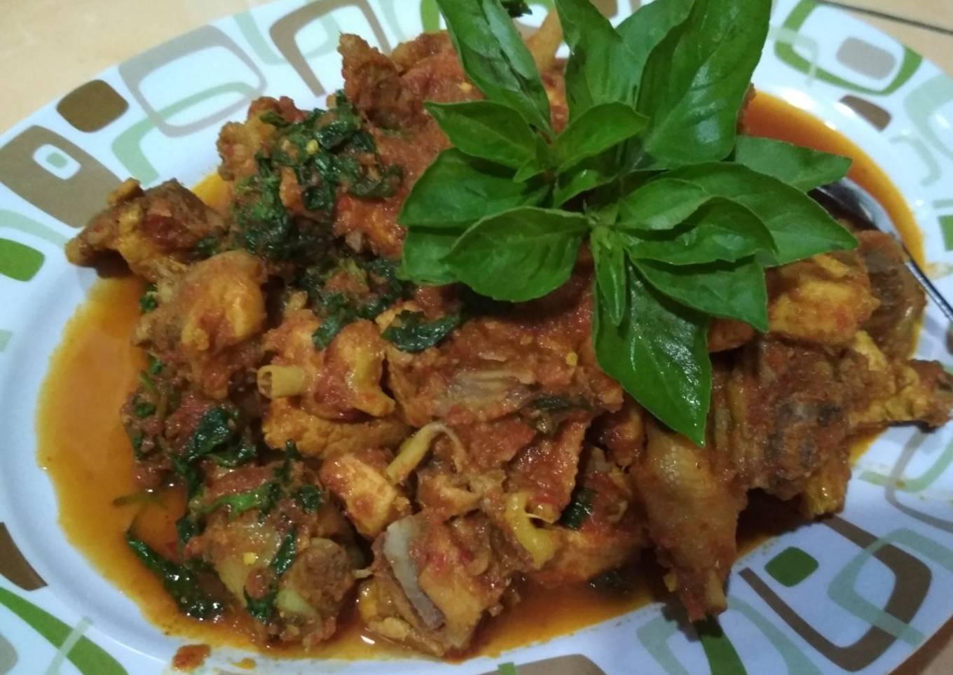 Rica-Rica ayam kemangi