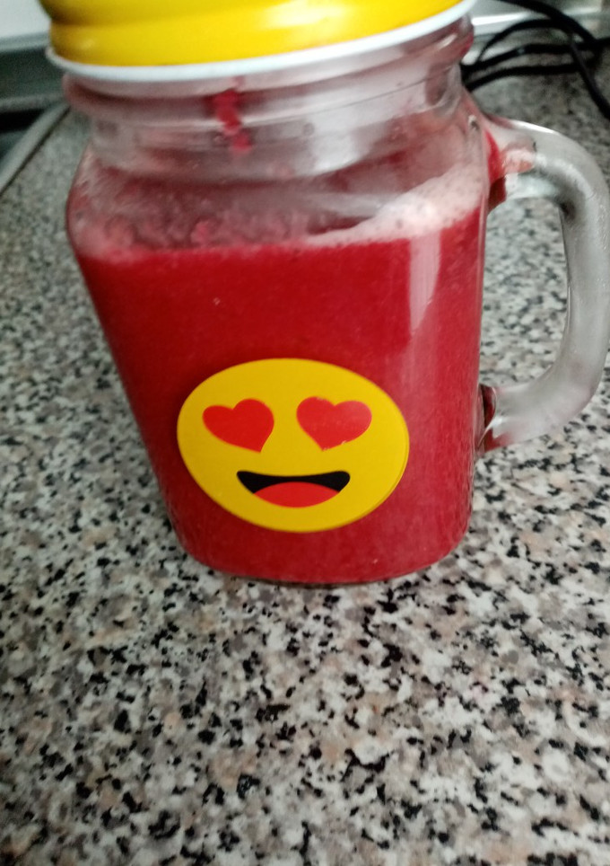 Una foto de Smoothie con restos de frutas
