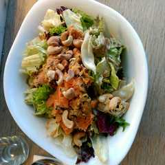 Una foto de Ensalada de boniato rojo
