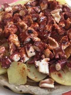 Una foto de Pulpo a la gallega