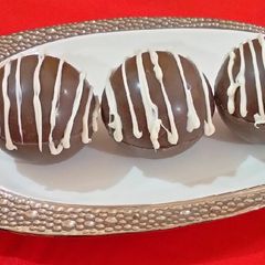 A picture of Hot chocolate Bomb.