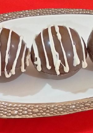 A picture of Hot chocolate Bomb.