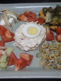 Una foto de Ensalada de pescado