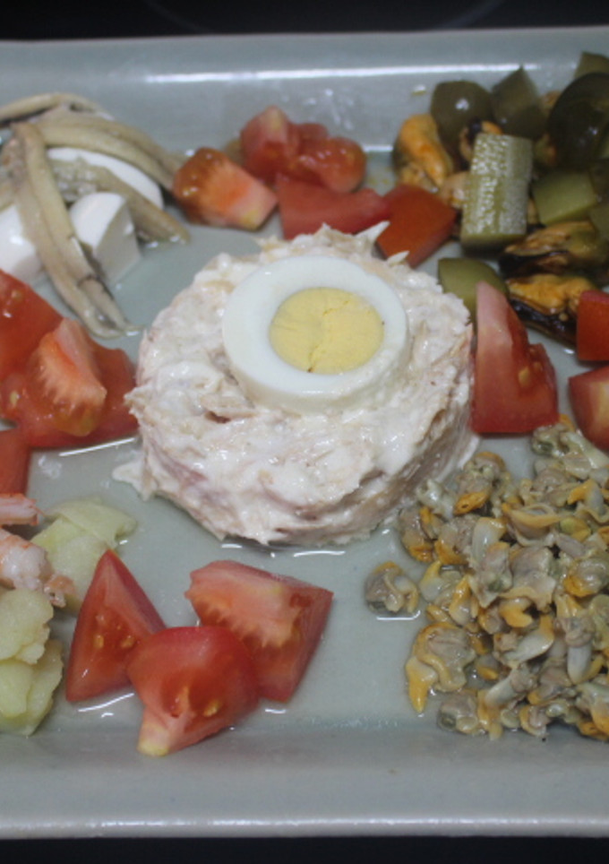 Una foto de Ensalada de pescado