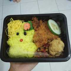 รูปของ 25. BENTO BOX #BikinRamadanBerkesan